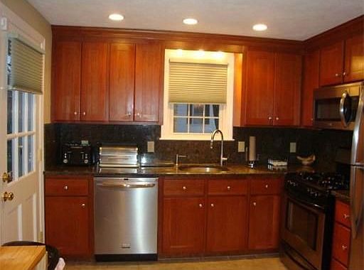 5th image of 269 Winter St