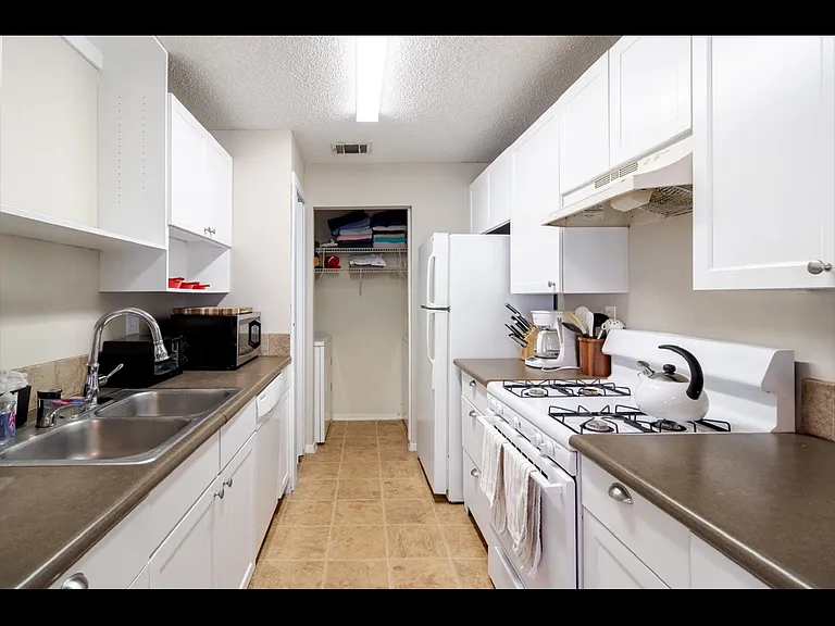 11603 Pearwood Pl — Photo 4