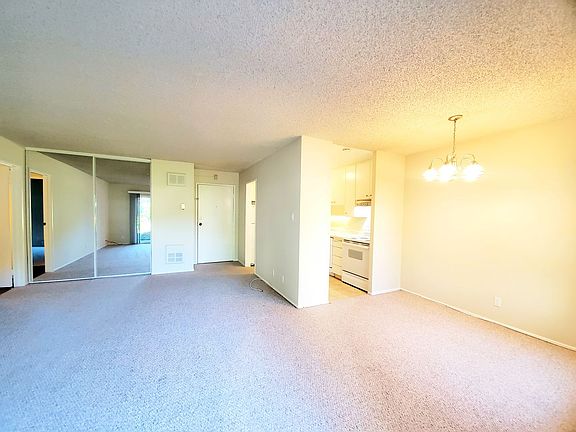 3rd image of 800 N Delaware St APT 208