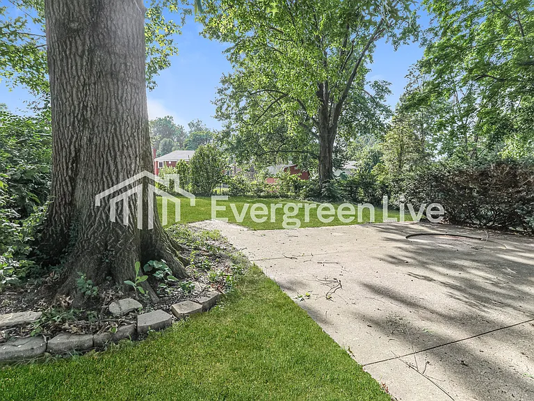 2161 Sylved Ln — Photo 14