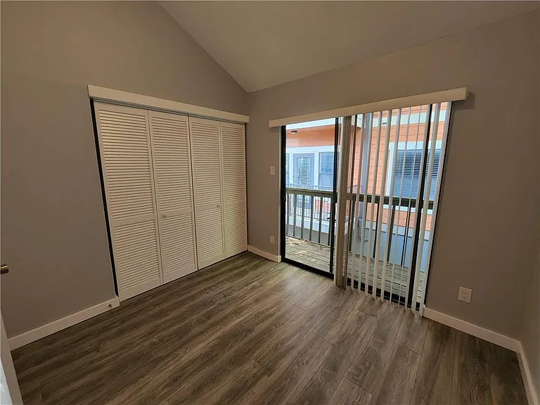 2815 Rio Grande St #215 — Photo 7