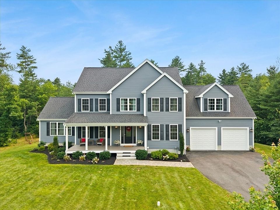 1st image of 8 Paddock Cir