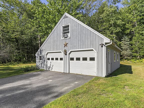 3rd image of 156 Albion Road