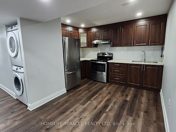 5th image of 92 Stedford Cres