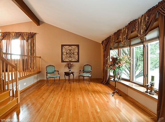 2nd image of 8401 Castle Dr