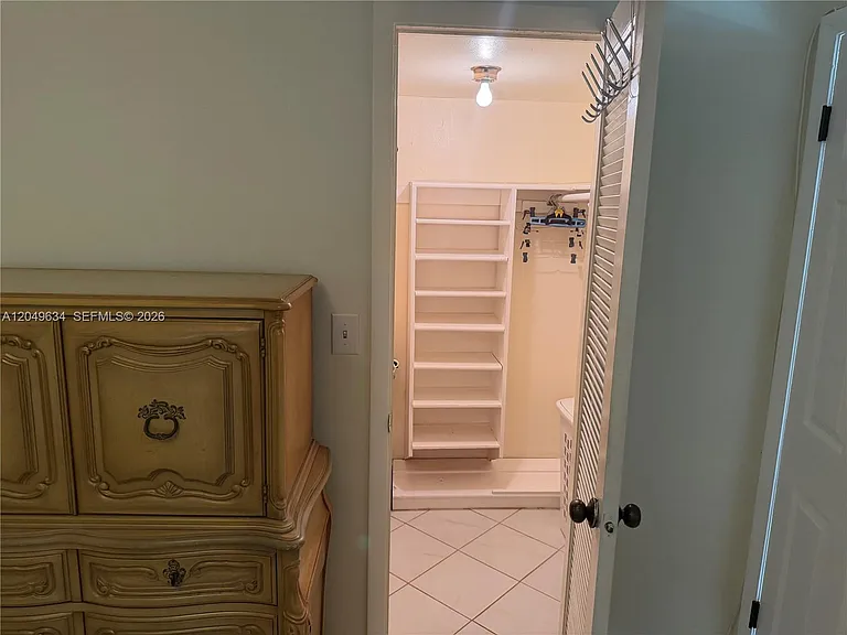 8135 Sunrise Lakes Blvd #210 — Photo 25