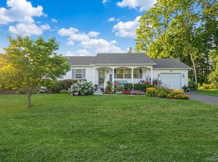 22 2nd St, Moriches, NY 11955