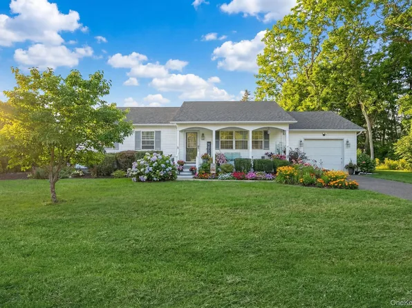 22 2nd Street, Moriches, NY 11955