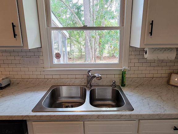 New sink and neat touches to make it a home.