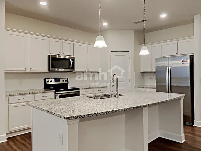 5075 Trailwater Dr — Photo 5