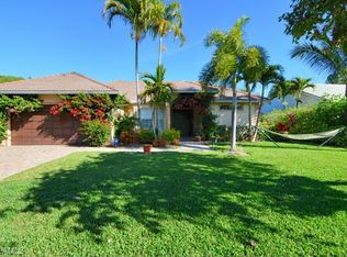 133 Palmetto Dunes Cir, Naples, FL 34113