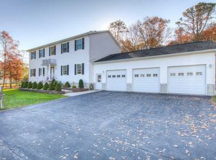 100 Hornblower Dr, Waretown, NJ 08758