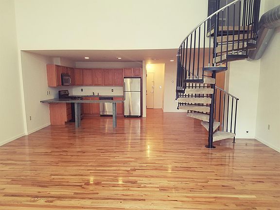5th image of 92 Main St APT 219
