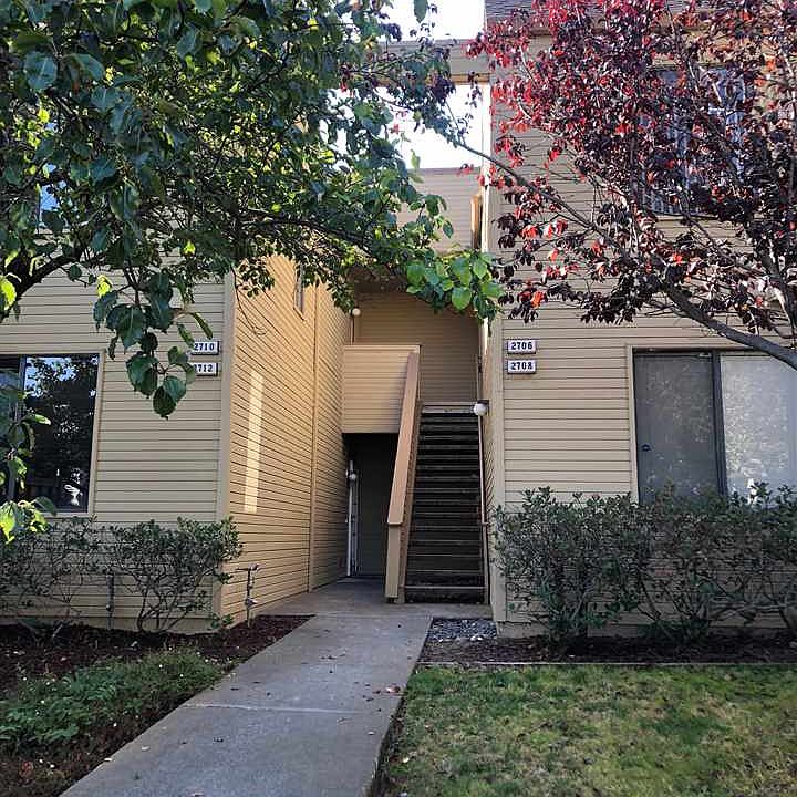 1st image of 2706 East Ct