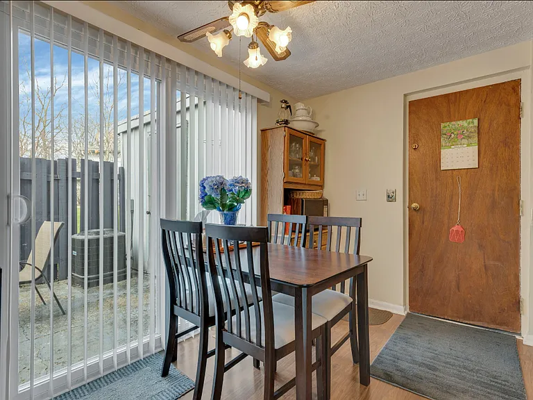 703 Cherry Hollow Rd — Photo 10