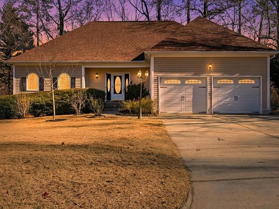 2nd image of 101 Highlands Lake Dr