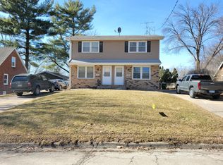 1112 67th St, Windsor Heights, IA 50324