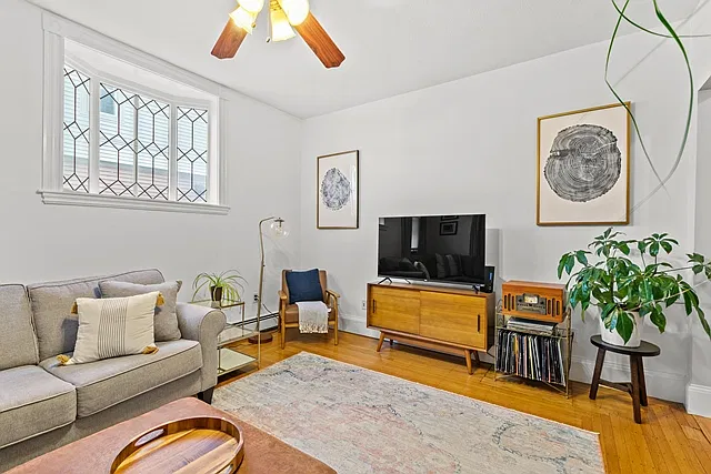 2 bed, 1180 sqft, $3,200 — Photo 4
