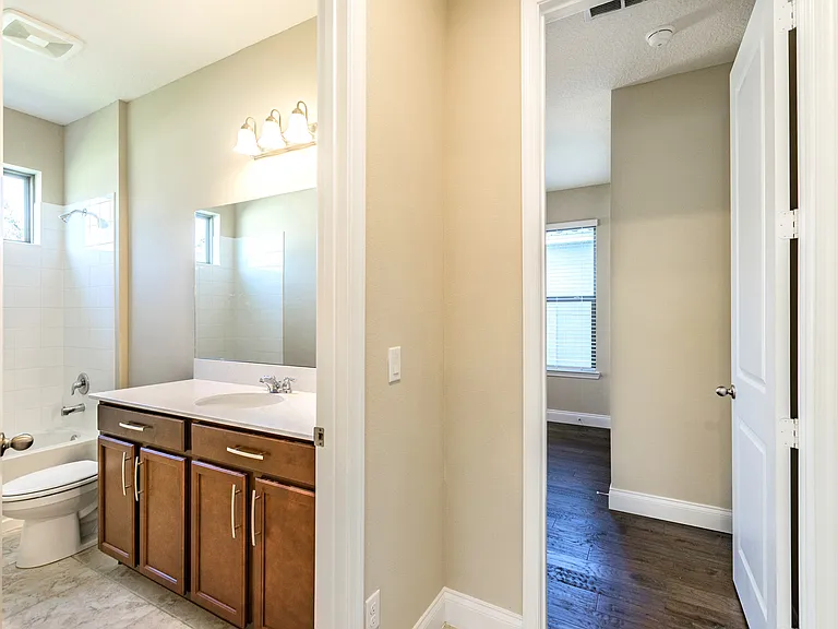 8278 Procida Isle Ln — Photo 17