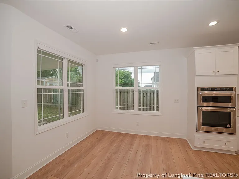 212 Stafford Ave — Photo 18