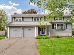 43 Westminster Dr, West Hartford, CT 06107