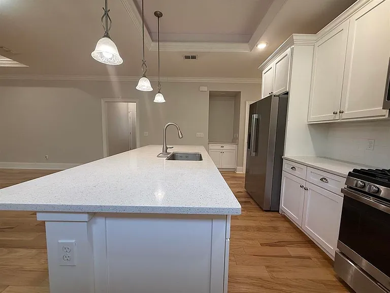 855 Avery Park Dr — Photo 16