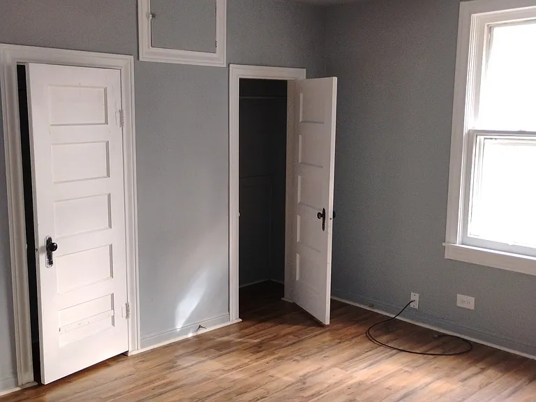 327 W Ella Ave — Photo 9