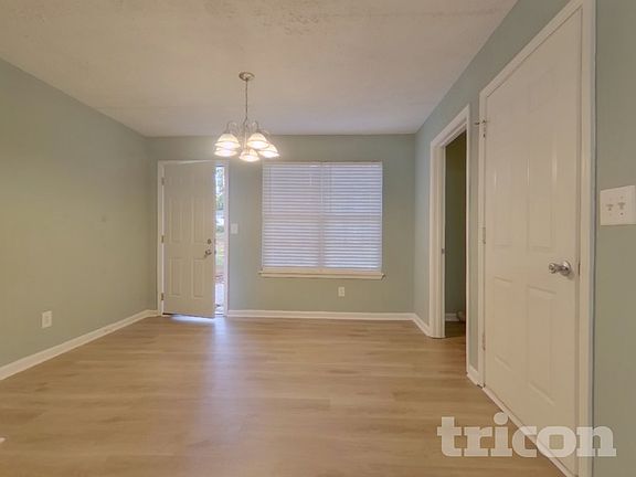 4th image of 303 Mephisto Cir