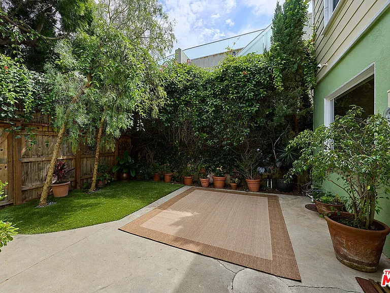 820 Crestmoore Pl — Photo 25