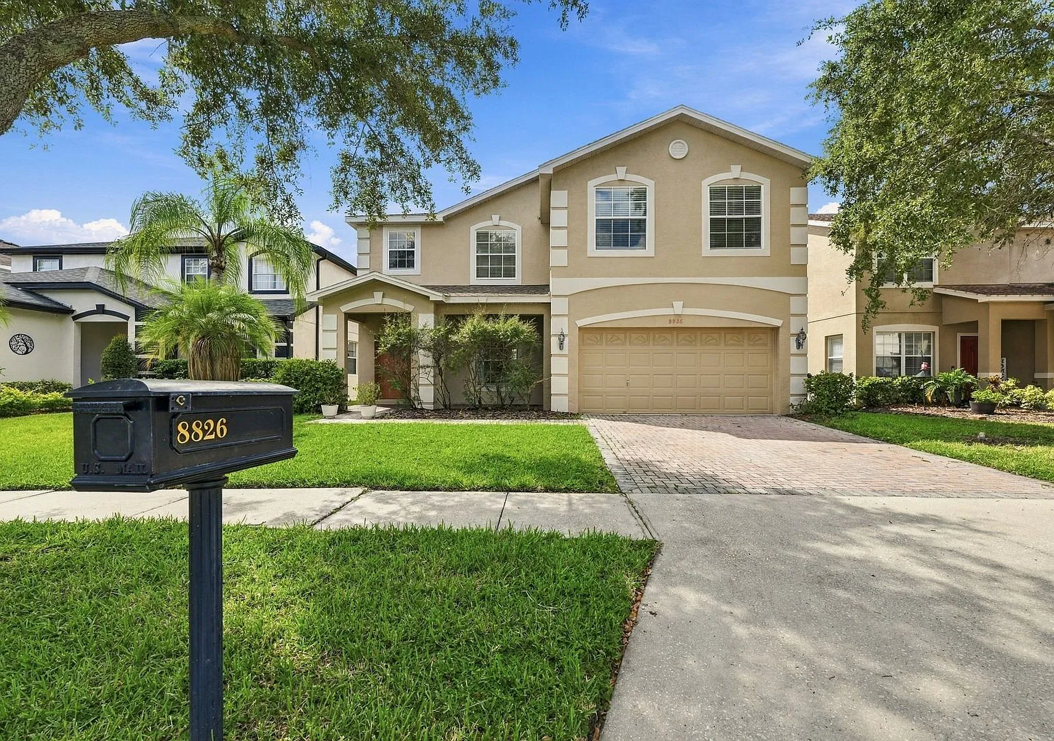 Beautiful 4 bedroom/3 bathroom Home — Photo 2