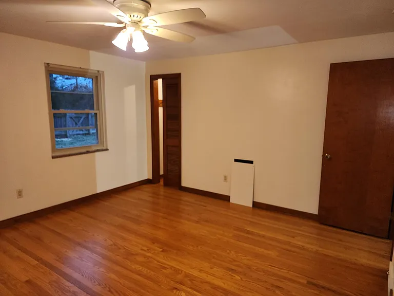 MBR, with large 63" walk-in closet, pocket door, and closet light.