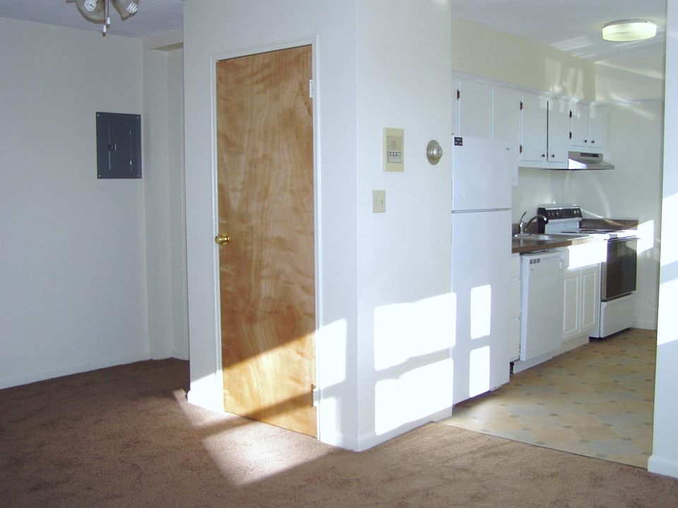 2nd image of 455 Sea St #3