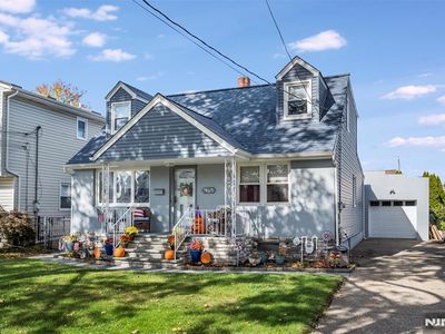 163 Hillman Dr, Elmwood Park, NJ, 07407