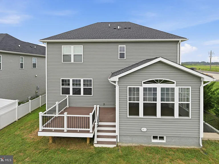 10302 Spotswood Dr — Photo 46