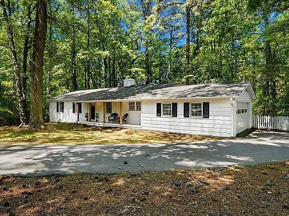 2nd image of 5112 Laurie Dr
