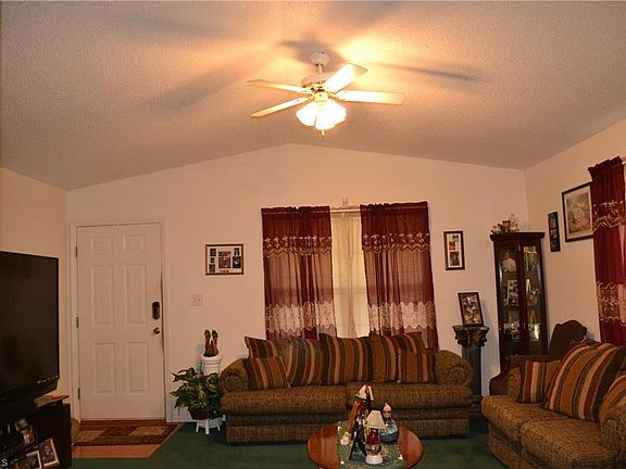 3rd image of 4805 Shady Pine Dr