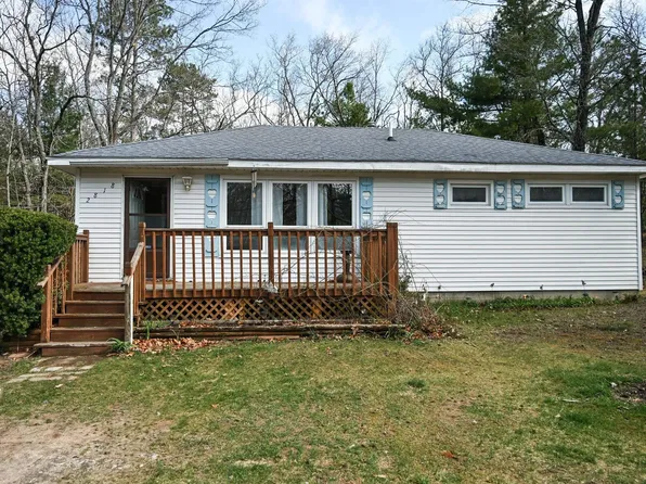 2818 Leone Dr, National City, MI 48748