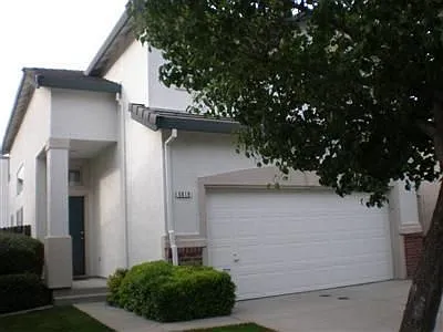 5619 Tamarindo Ln photo 1