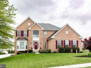 1916 Oak Hills Dr, Hanover, PA 17331