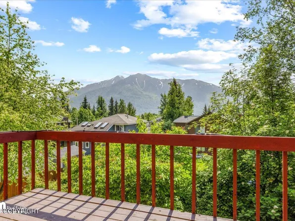 20120 New England Dr, Eagle River, AK 99577