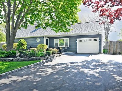 21 Crooked Pine Drive, Medford, NY, 11763