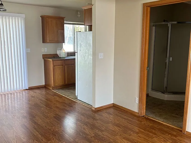 6201 W Trestle St #1-4 — Photo 3