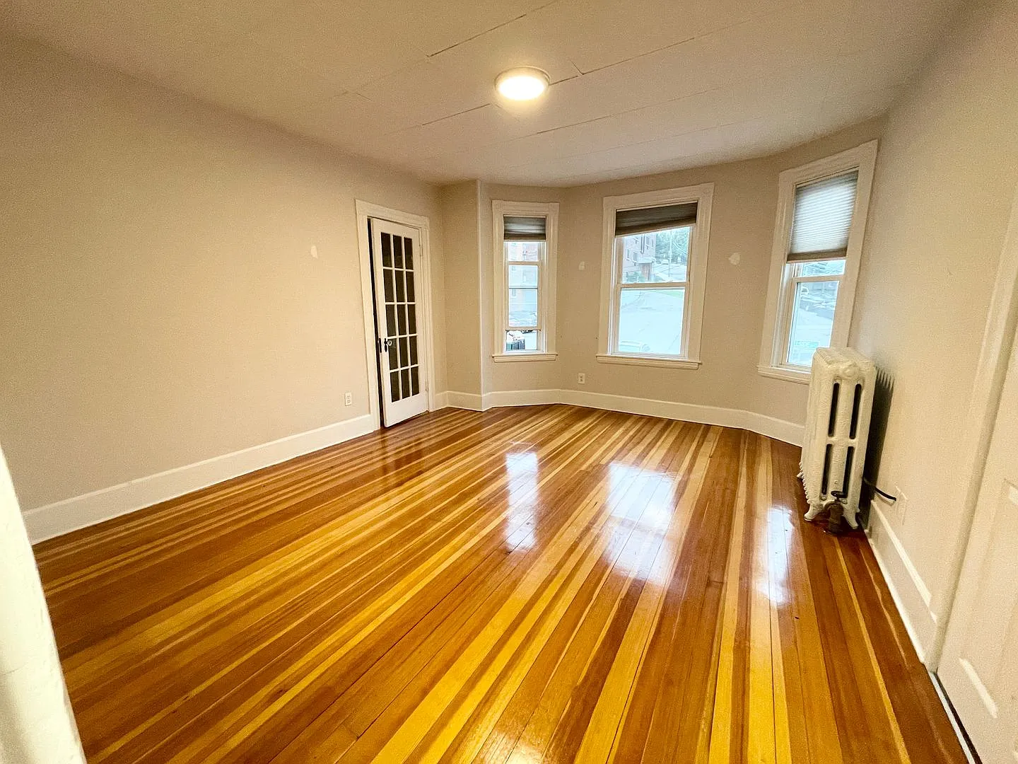 Wow! Huge, Renovated Mission Hill 6 Bed On Parker Hill Ave For 9/1 — Photo 3