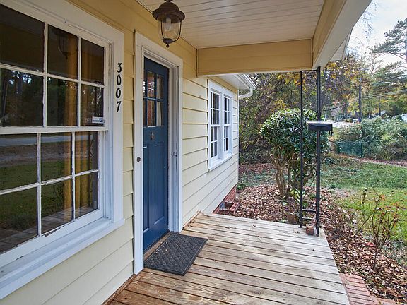 3rd image of 3007 University Dr