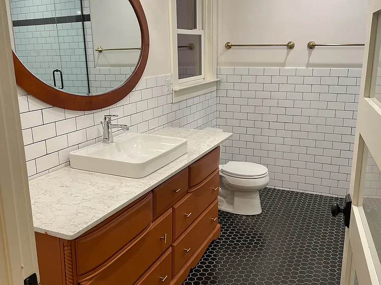 Primary on suite bath