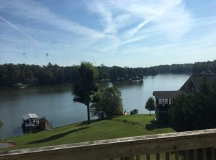 709 Confusion Acres Dr, Moneta, VA 24121