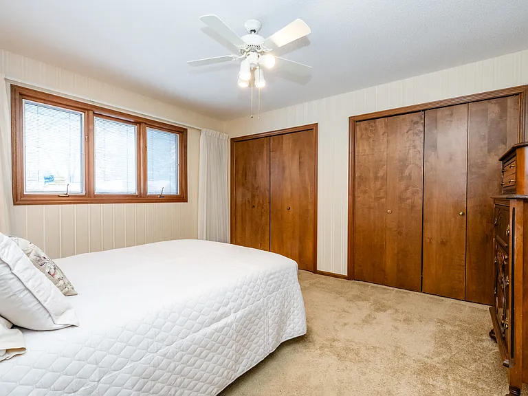 1319 Lewis Ave — Photo 15
