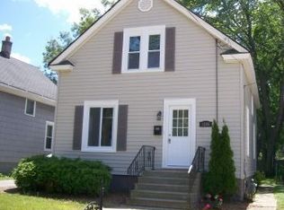 1205 67th St, Kenosha, WI 53143