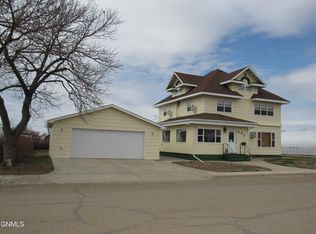 202 S Main St, Plentywood, MT 59254