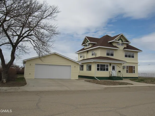 202 S Main St, Plentywood, MT 59254